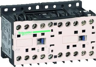 SCHNEIDER ELECTRIC OMKEERCOMBINATIE SPOELSPANNING 24V DC AC3: 9A 4KW SCHROEFKLEM MET INGEBOUWDE ONTSTORINGSDIODE 