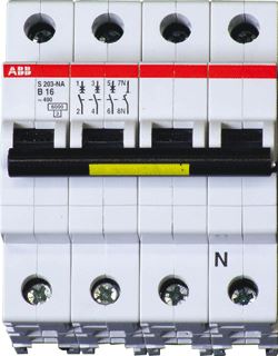 ABB S203 INSTALLATIEAUTOMAAT 3P-N B-KARAKTERISTIEK 20A IEC-EN 60898-1 6 KA-IEC60947-2 10 KA 4 MODULEN BREEDTE 70MM