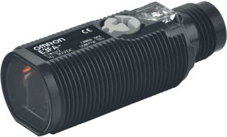 OMRON FOTOCEL M18 KUNSTSTOF BEHUIZING OBJECTREFLECTIE IN-LED DETECTIEAFSTAND 1 MTR VOEDING 10-30V DC NPN LO/DO M12 CONNECTOR 