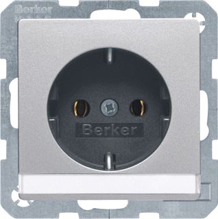 HAGER BERKER WANDCONTACTDOOS RANDAARDE MET TEKSTVELD STEEK BERKER Q.1/Q.3/Q.7 ALULOOK 